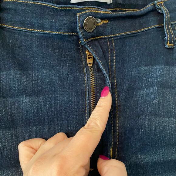 Judy Blue Dark Wash Relaxed Fit Jeans Skinny Straight Preppy Women's size 3XL - Picture 3 of 11